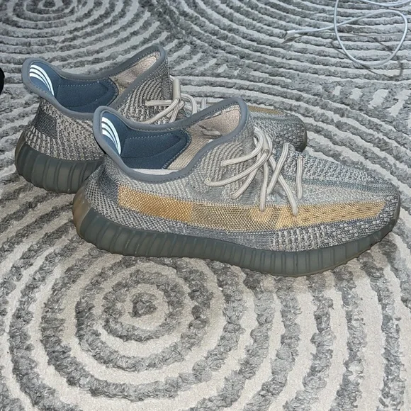 YEEZY 350 ISRAFIL - Picture 3 of 8